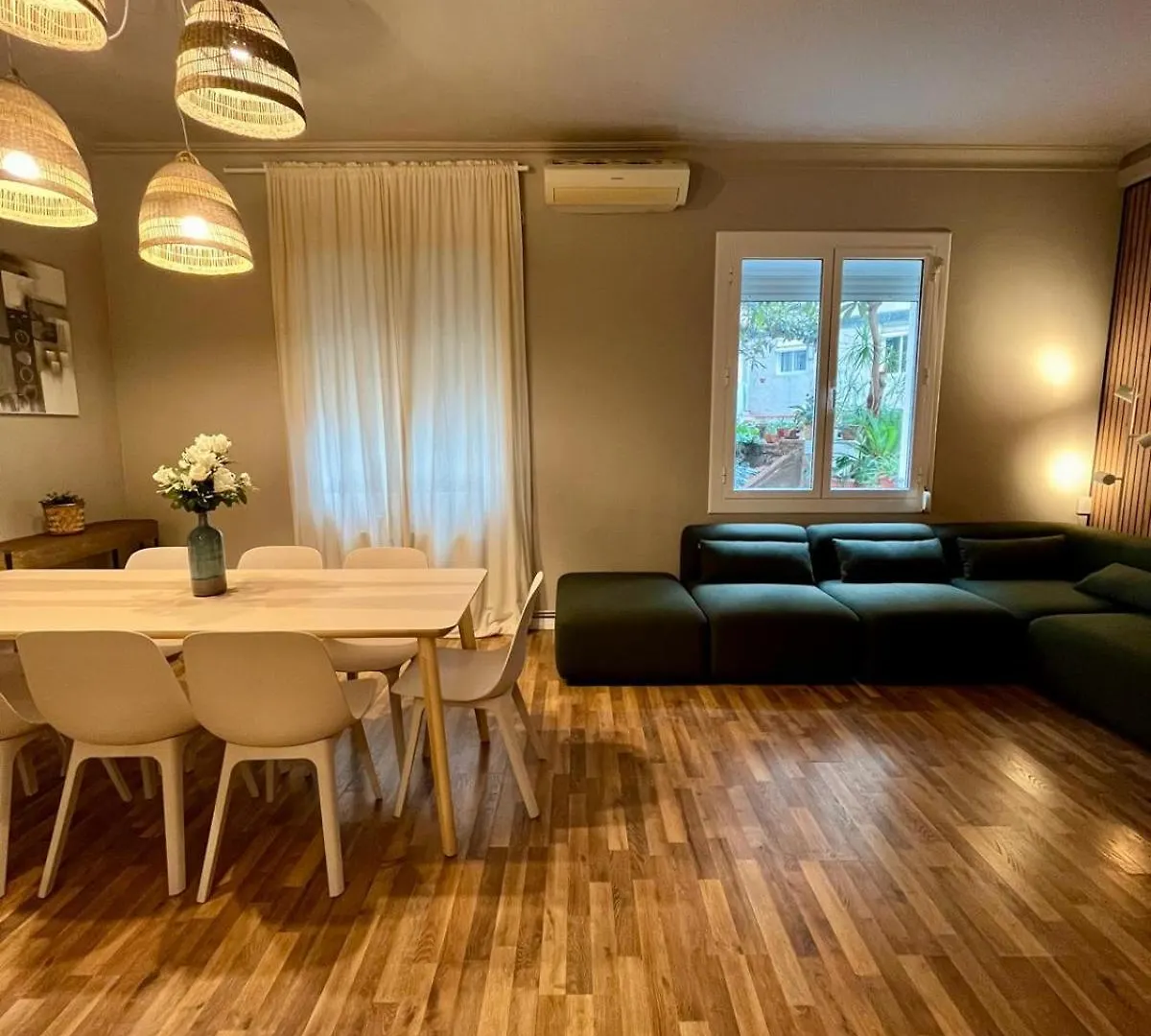Sagrada Familia Secret Apartment Barcelona