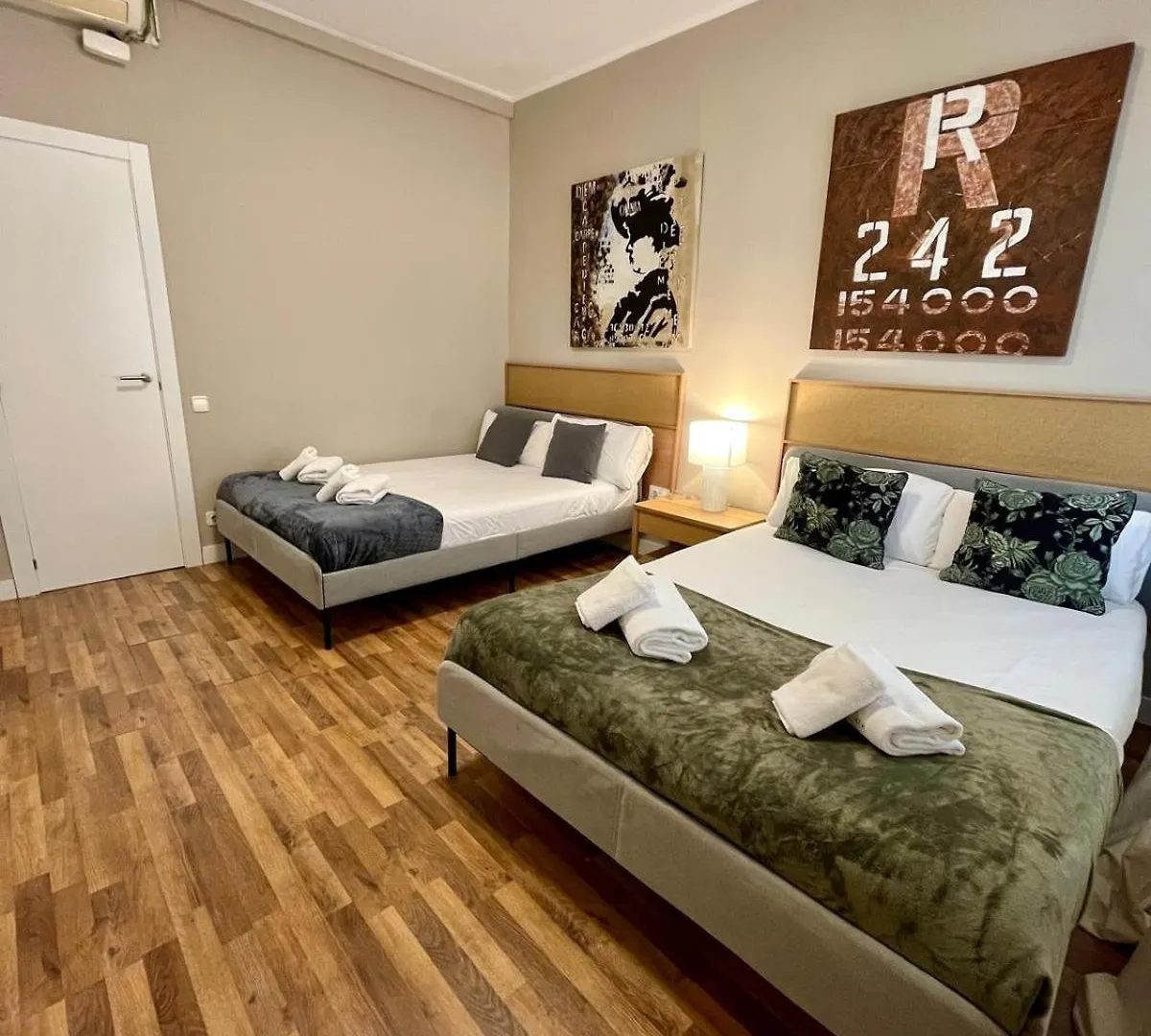 Sagrada Familia Secret Apartment Barcelona